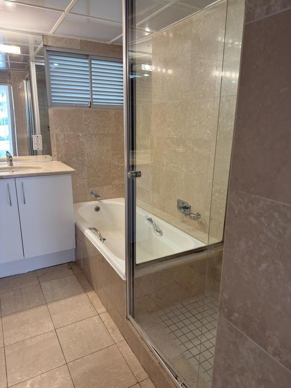 To Let 3 Bedroom Property for Rent in Sea Point Western Cape